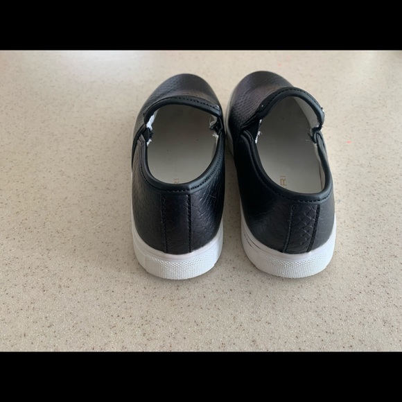 Little girls Tahari Black Leather Sneakers - Picture 3 of 4
